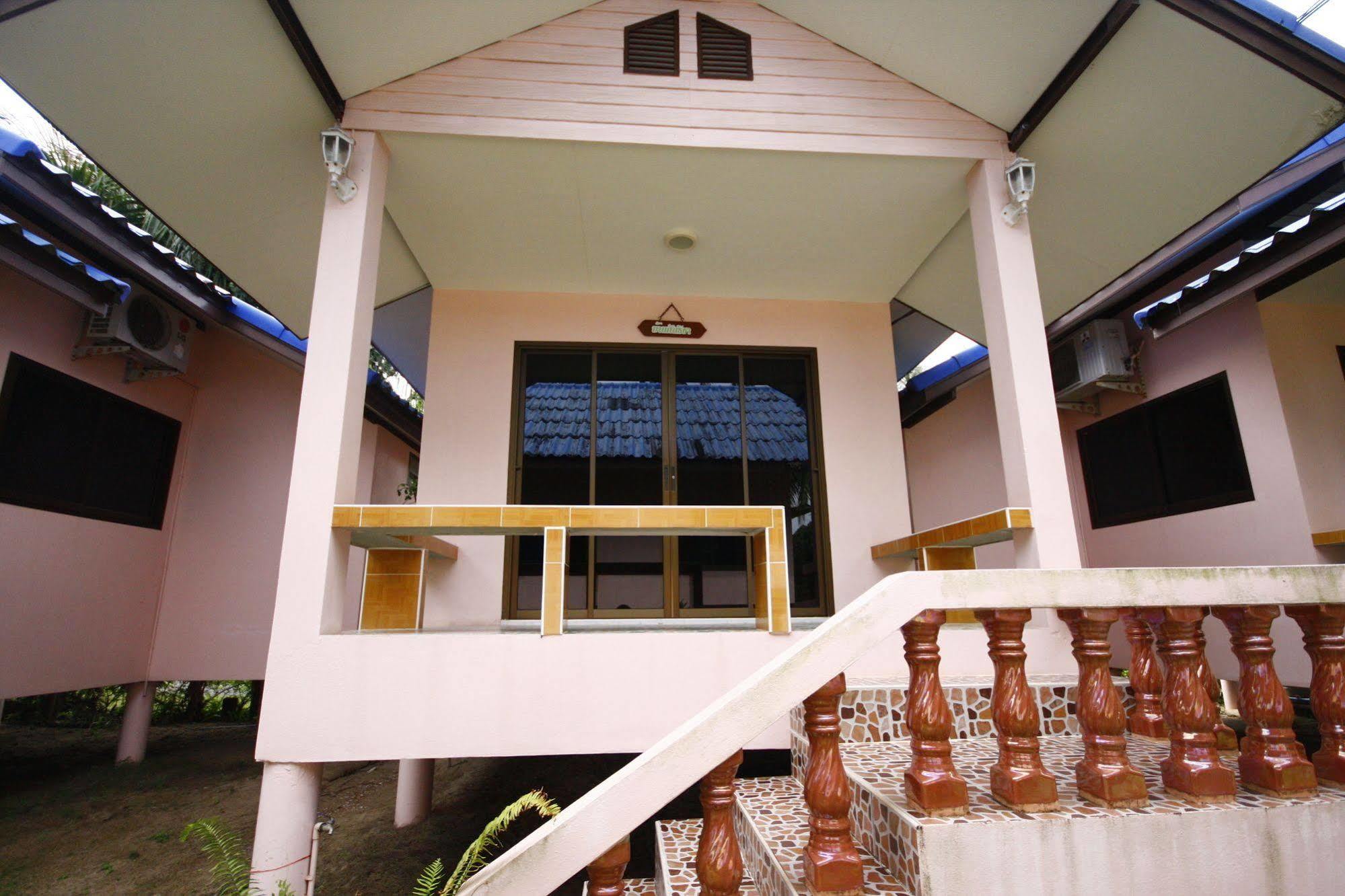 Chaiwat Resort Laem Sing Exterior photo