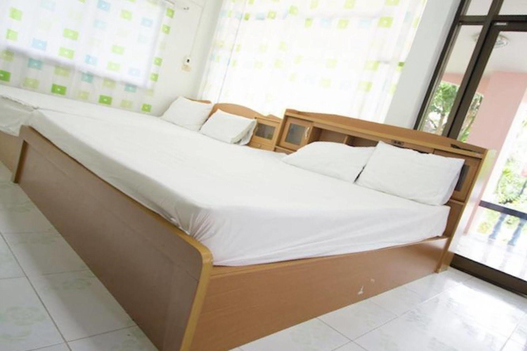 Chaiwat Resort Laem Sing Exterior photo